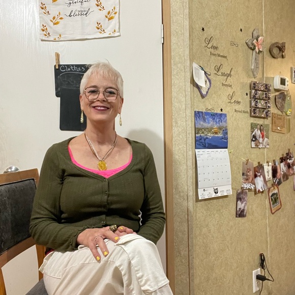 Meet your Posher, Jodée - Picture 2 of 12